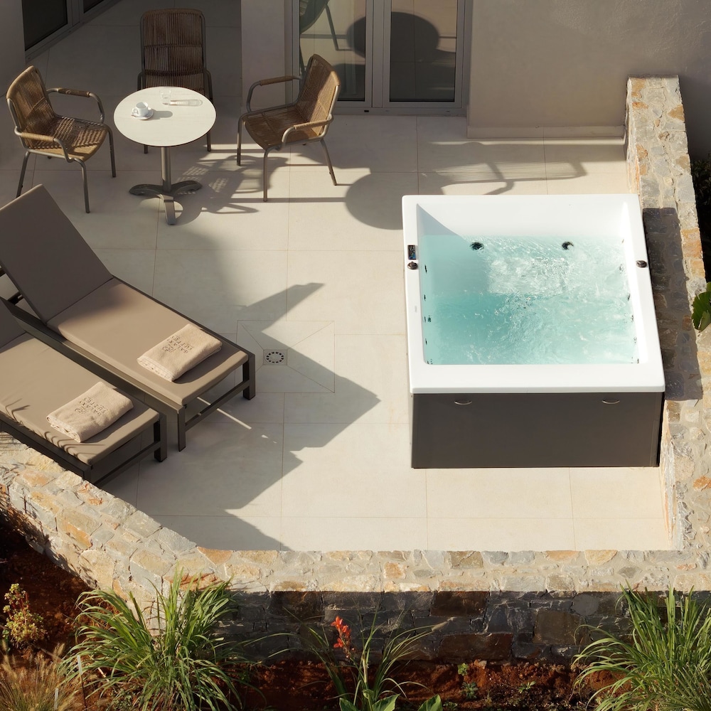 Galaxy Suites Boutique Resort 123/133