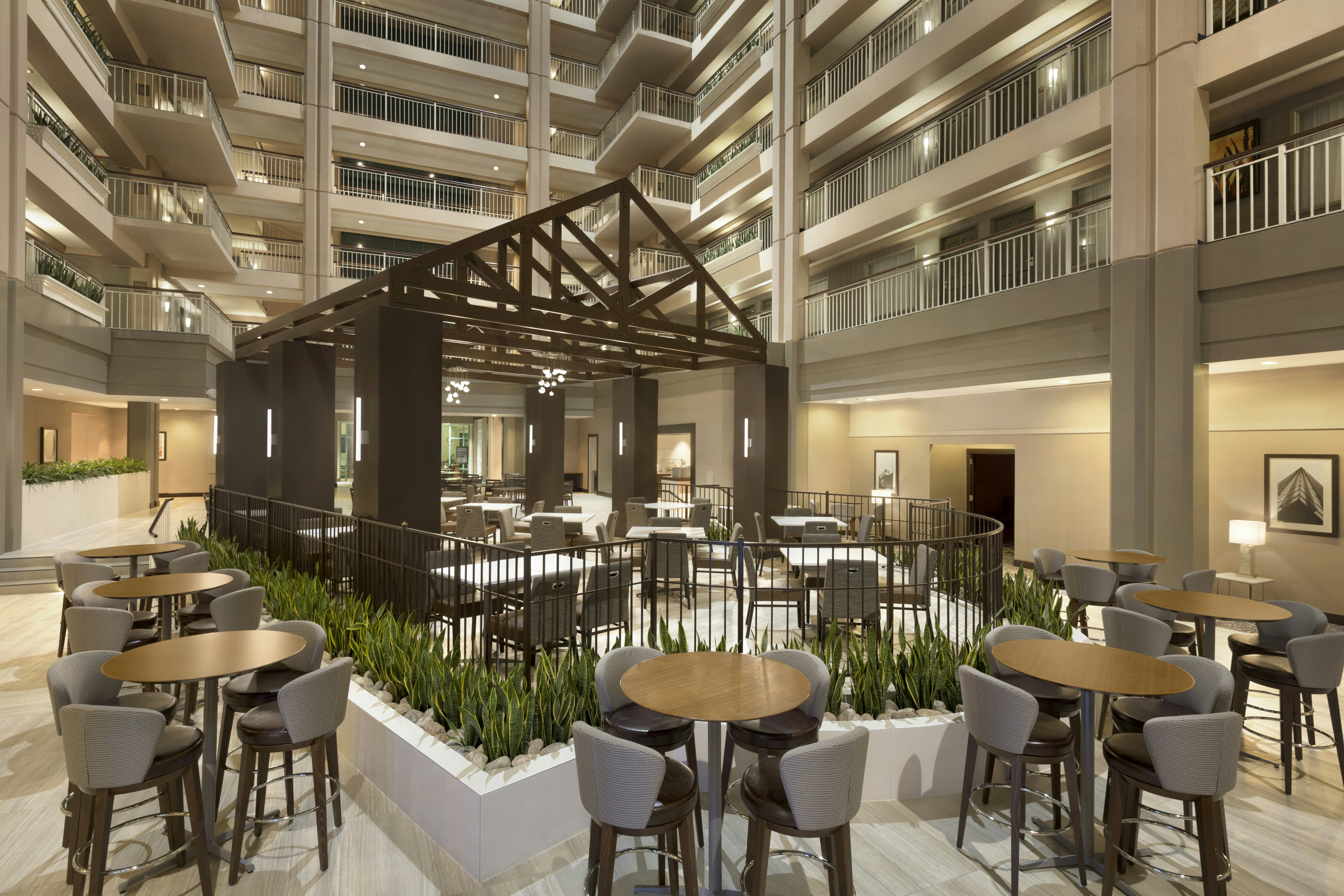 Embassy Suites By Hilton Chicago Lombard Oak Brook 38/53