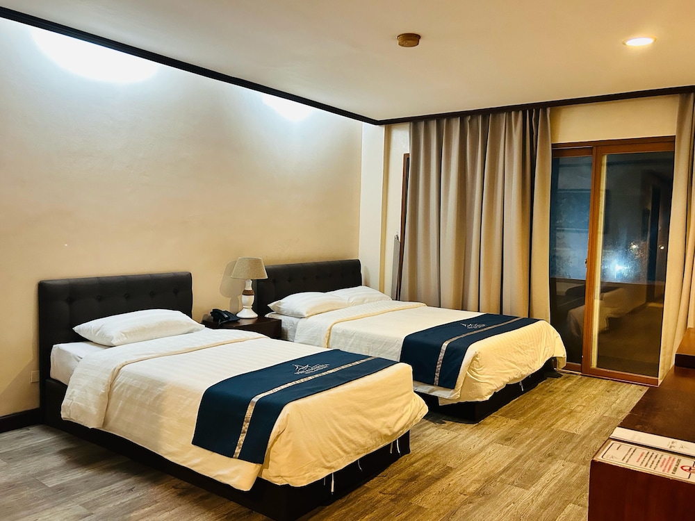 Vista Marina Hotel And Resort 16/52