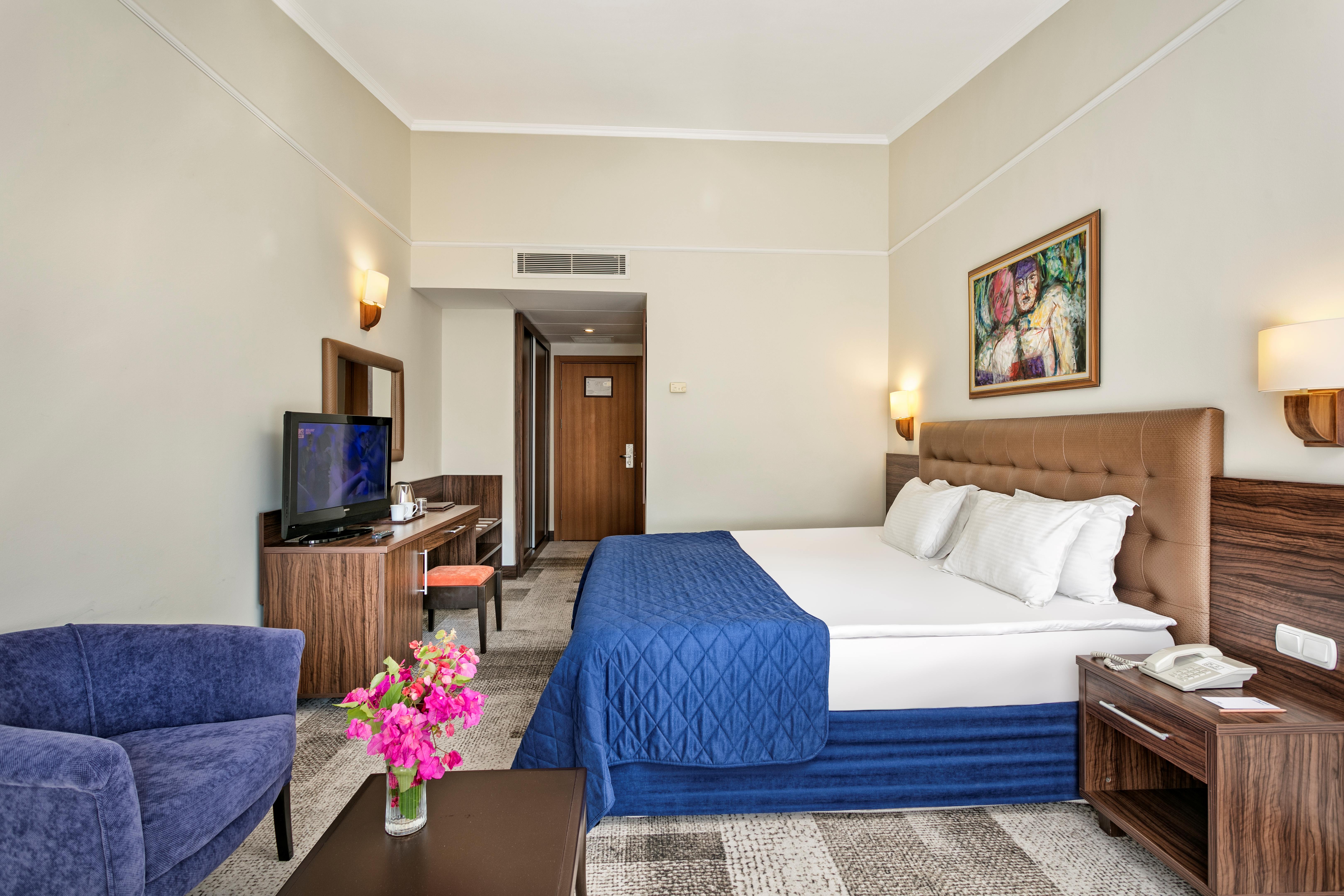 CLUB, DOUBLE BED