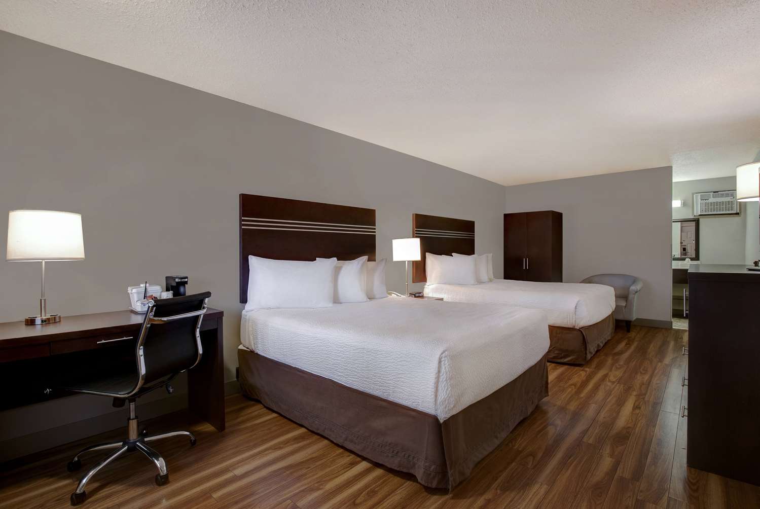 Days Inn By Wyndham Vernon 11/31