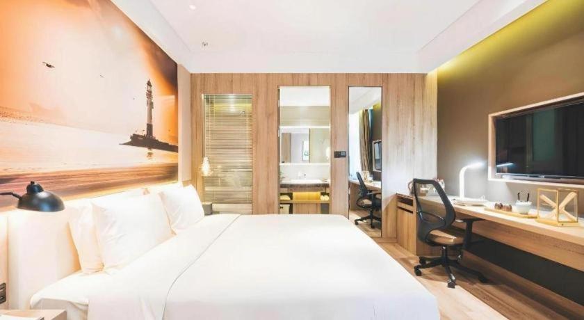 Vienna Hotel (Shanghai Hongqiao International Exhibition Center Huaxin) 18/28