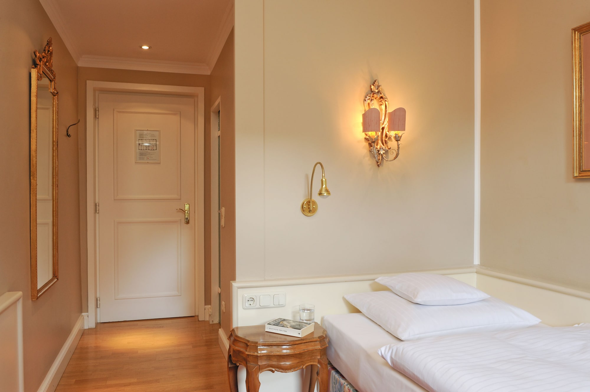 STANDARD, SINGLE, SINGLE BED, GARDEN VIEW