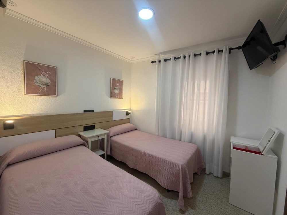 Hostal Bahía 17/50
