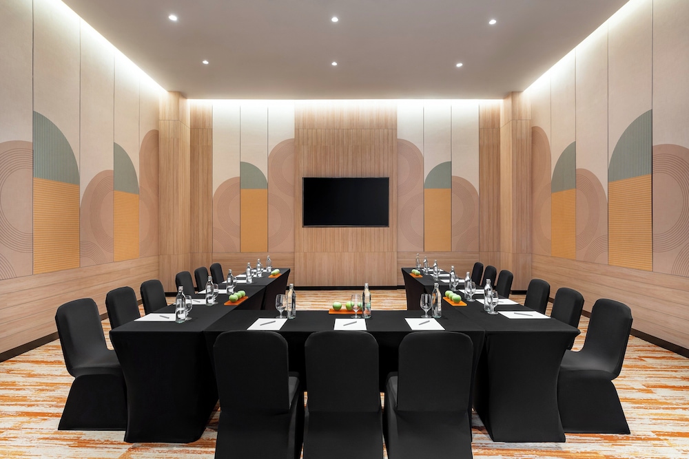M Social Hotel Phuket 36/50