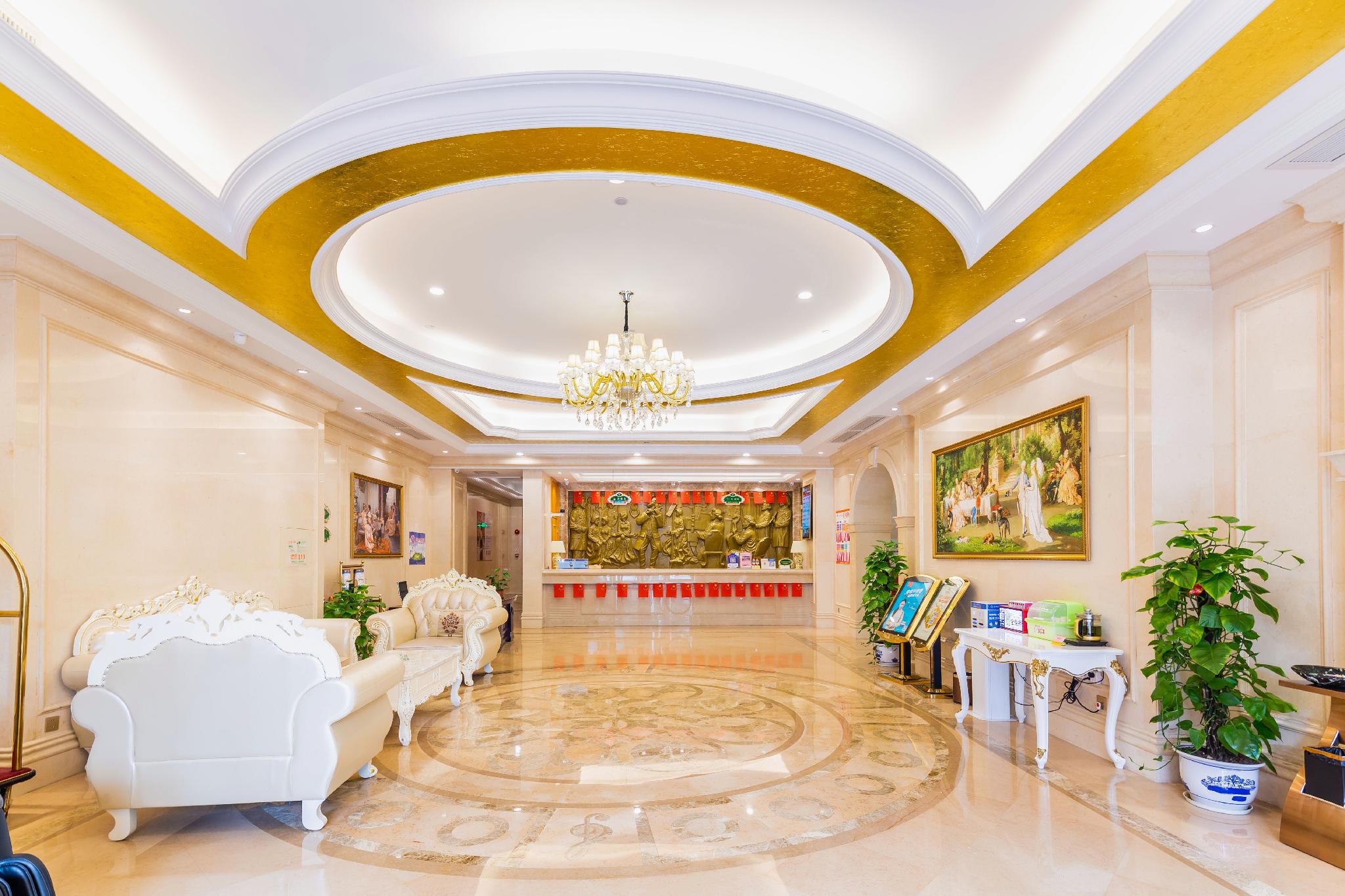 Vienna Hotel Foshan (Dali Songgang Center) 9/36