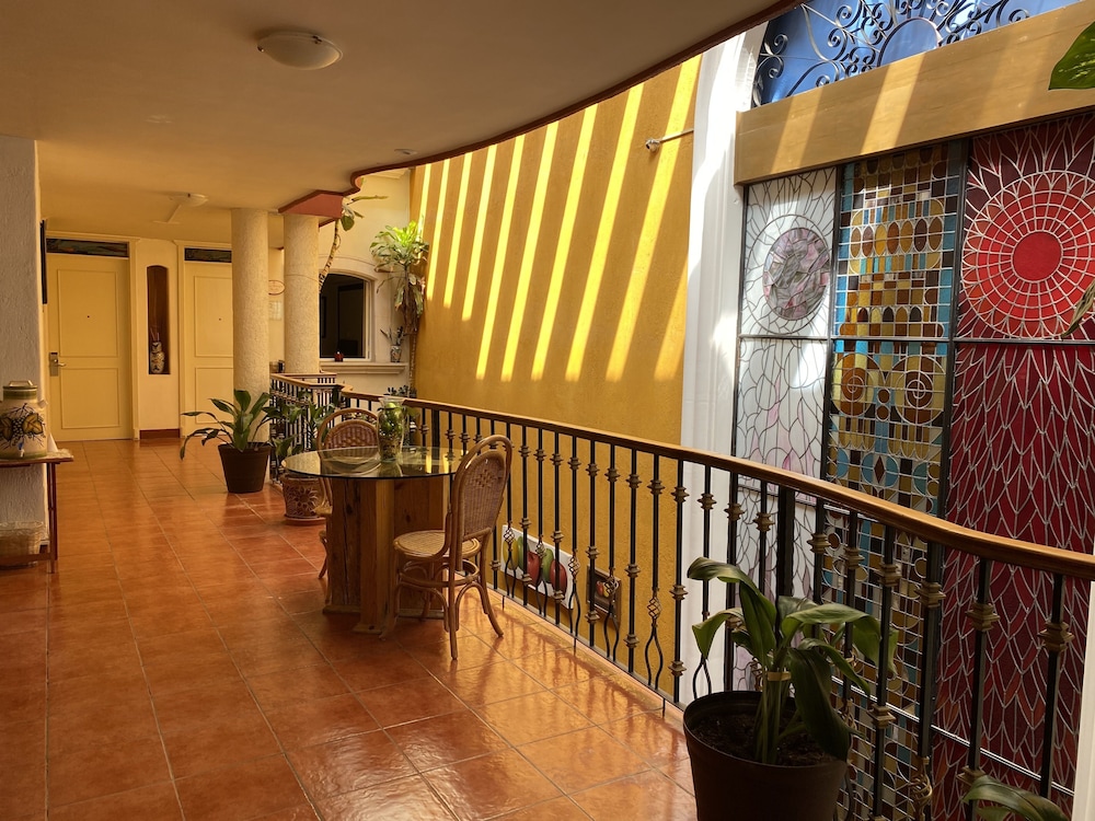Hotel Casona de los Vitrales 45/50