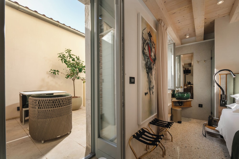 SPIRITO SANTO PALAZZO STORICO 50/70