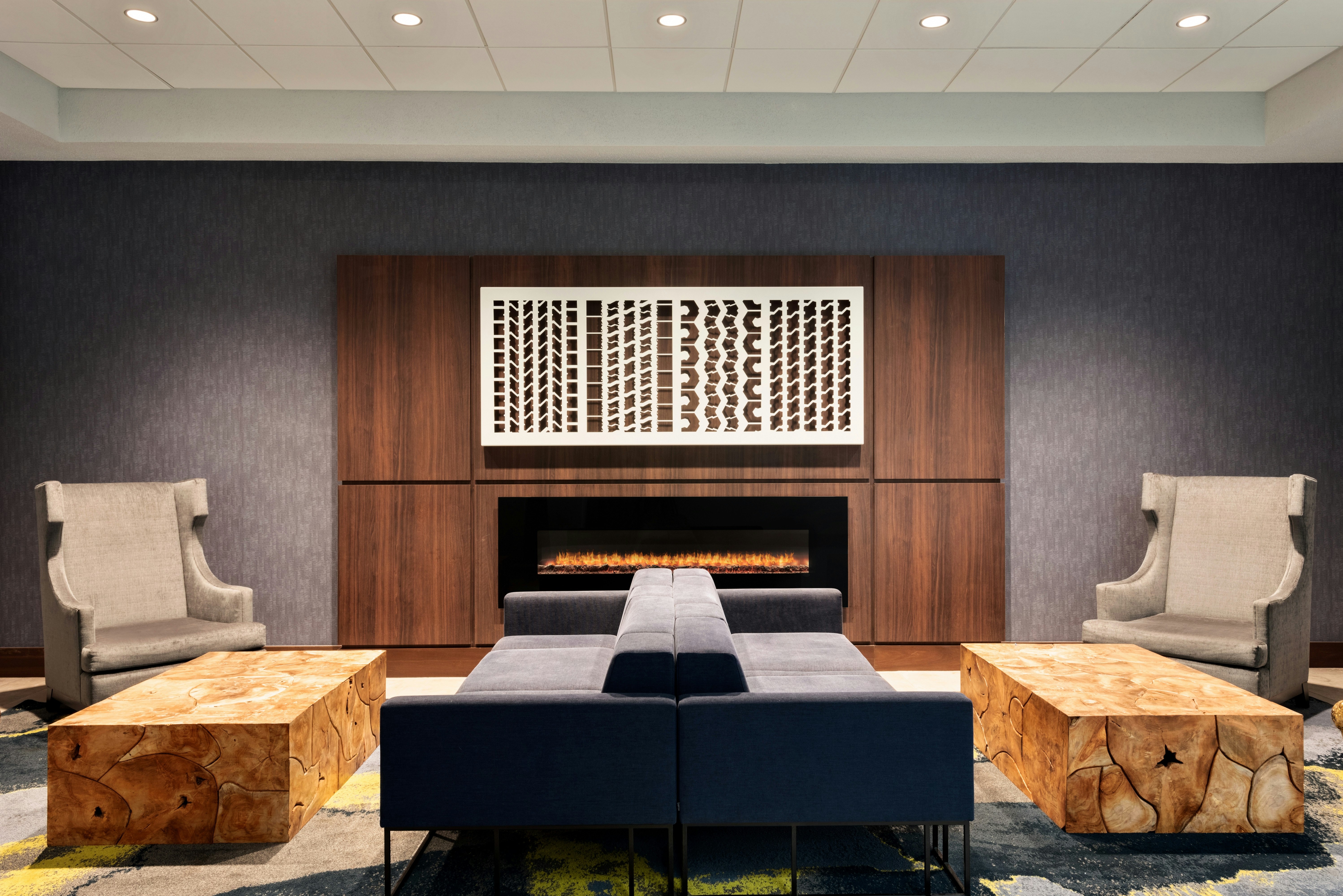 Embassy Suites Indianapolis Downtown 71/75