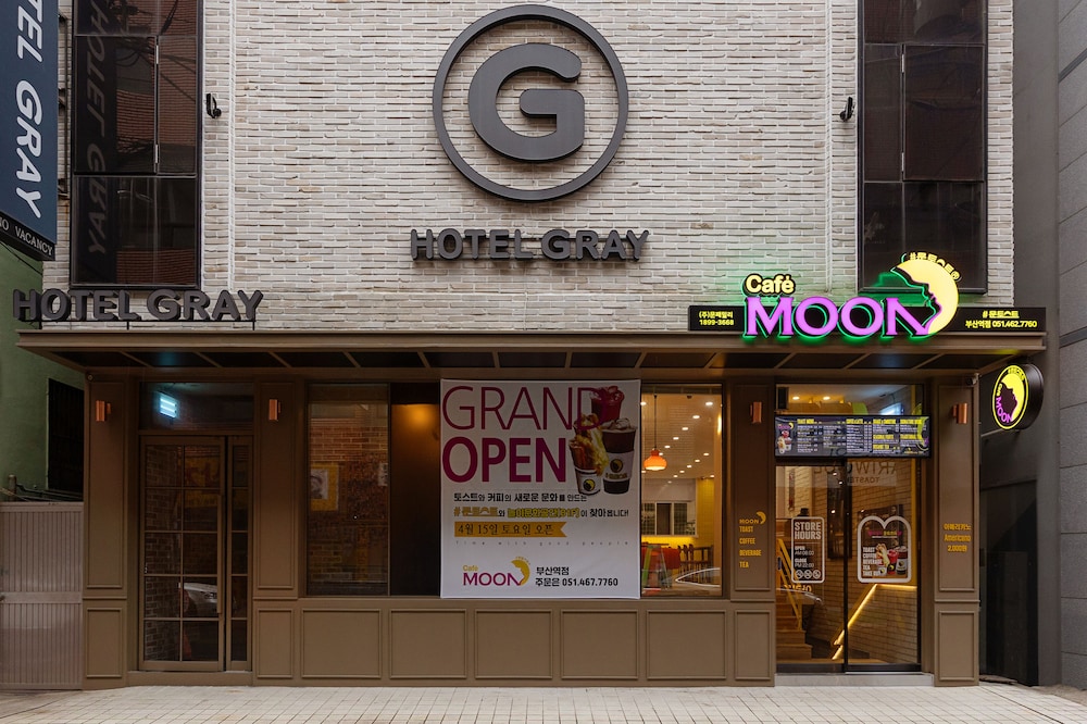Hotel Gray 2/35