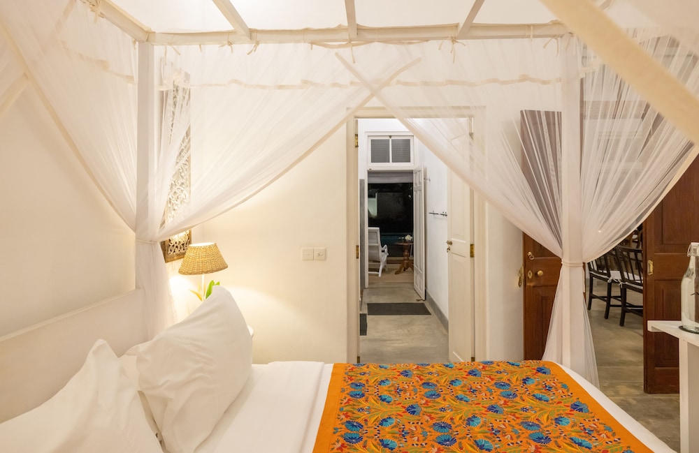 Taru Villas Mawella 6/50