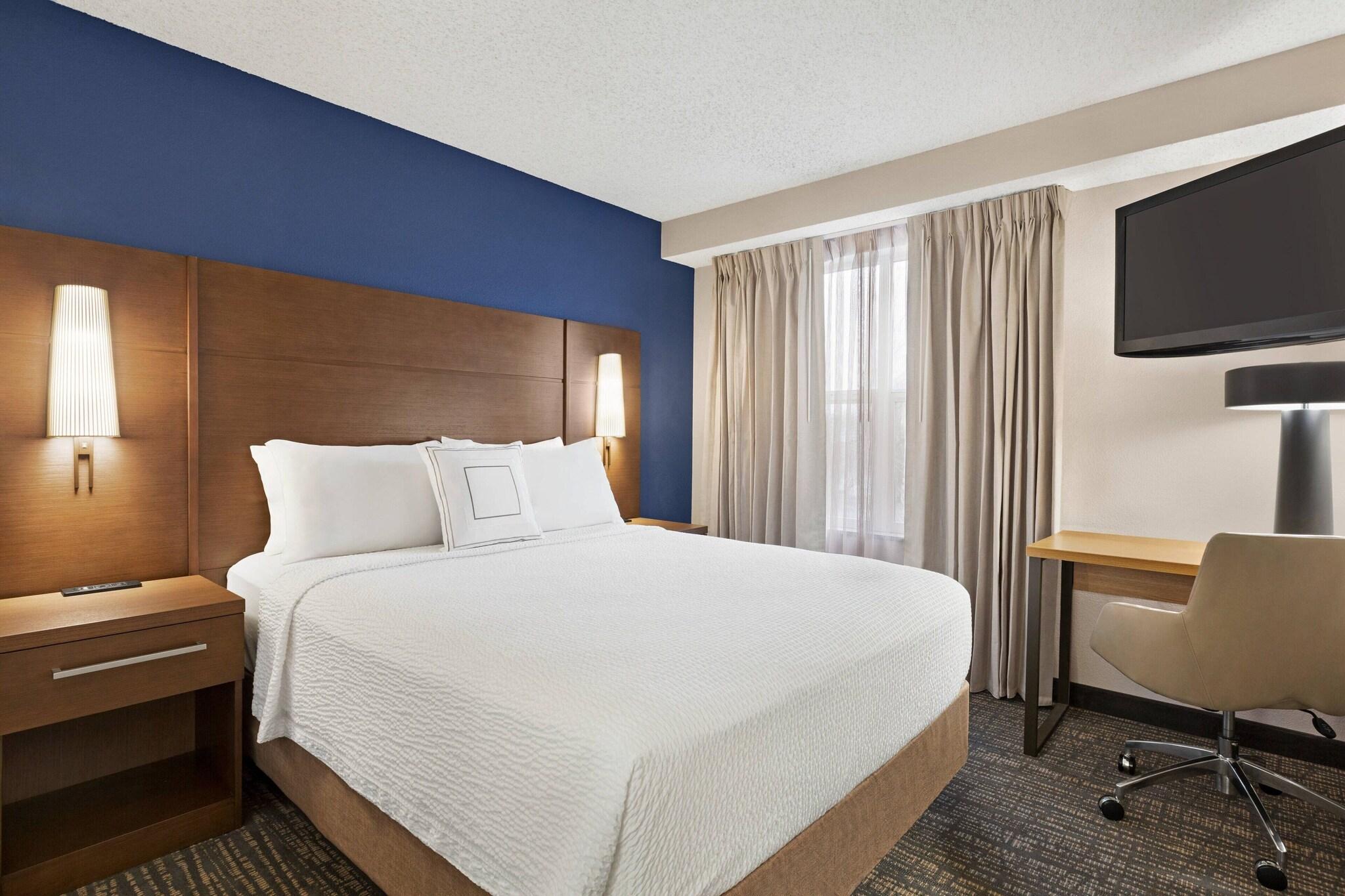 2 Bedrooms, Suite, Accessible