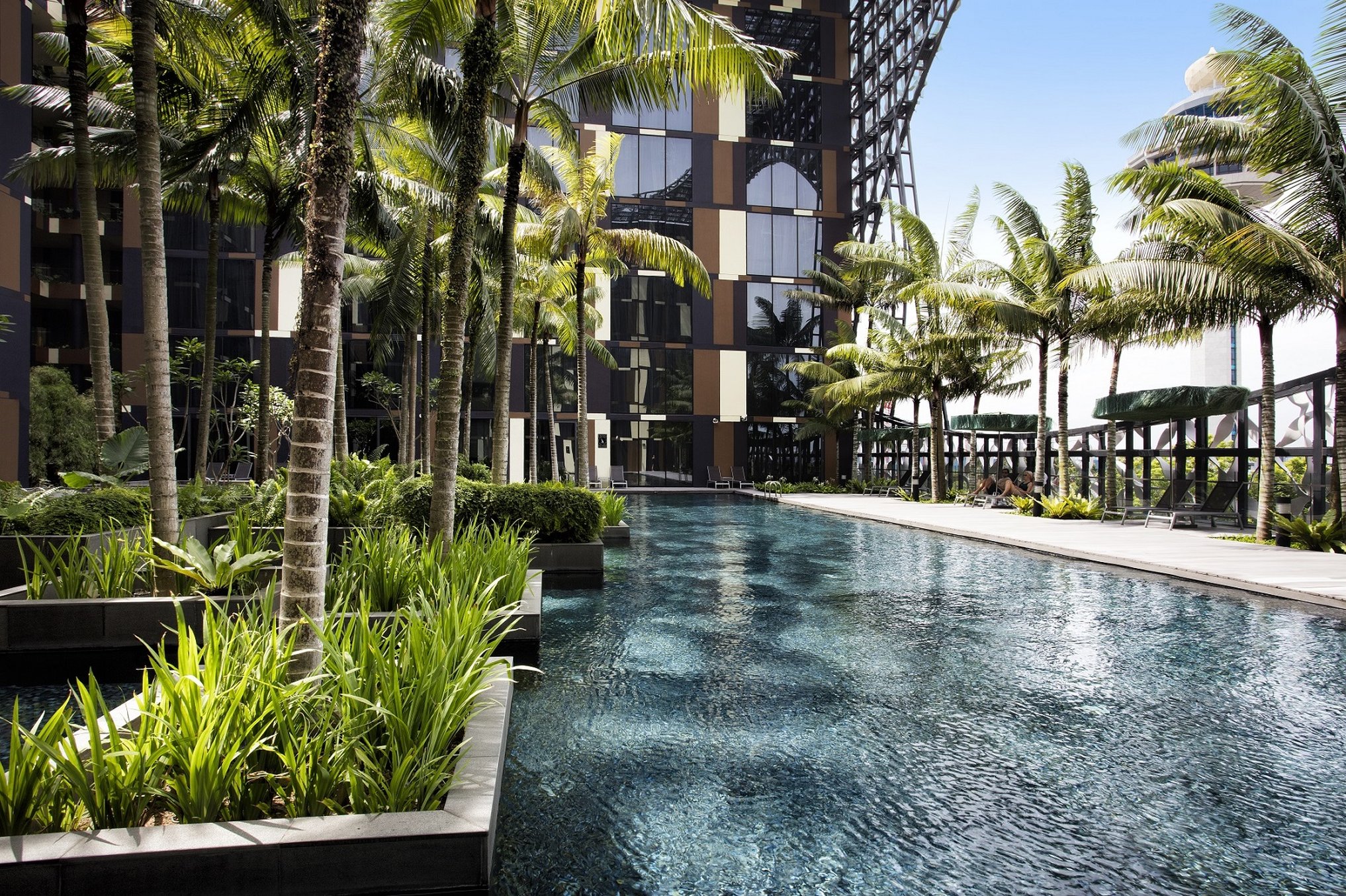 Crowne Plaza Changi Airport Hotel 78/81