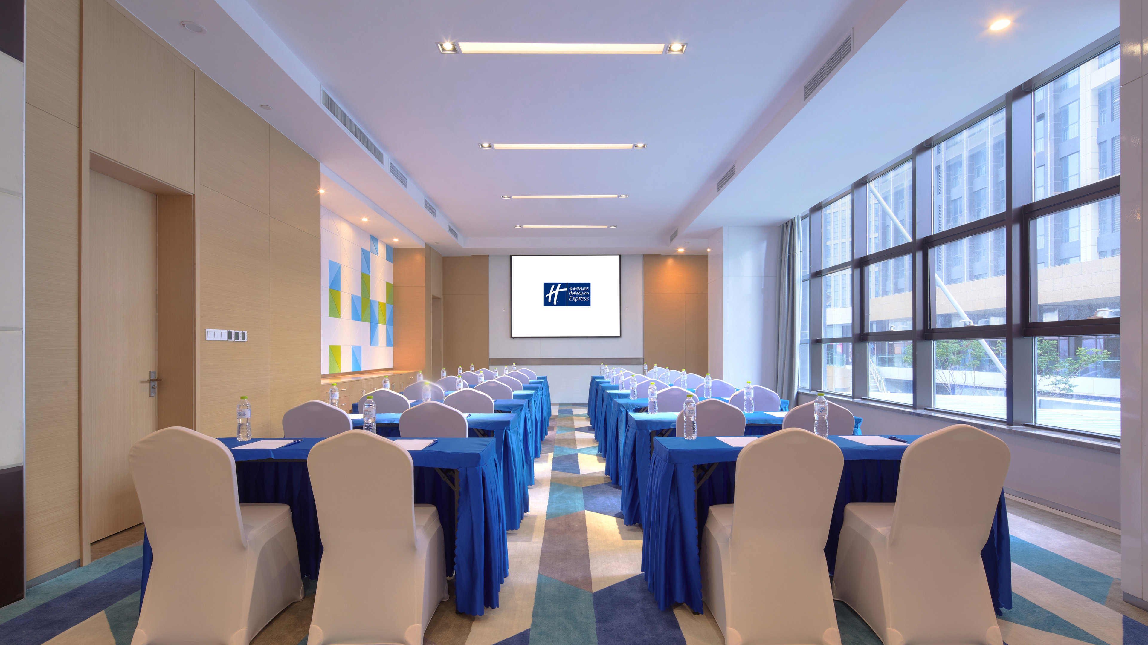 HOLIDAY INN EXPRESS QINGDAO WEST COAST 42/45