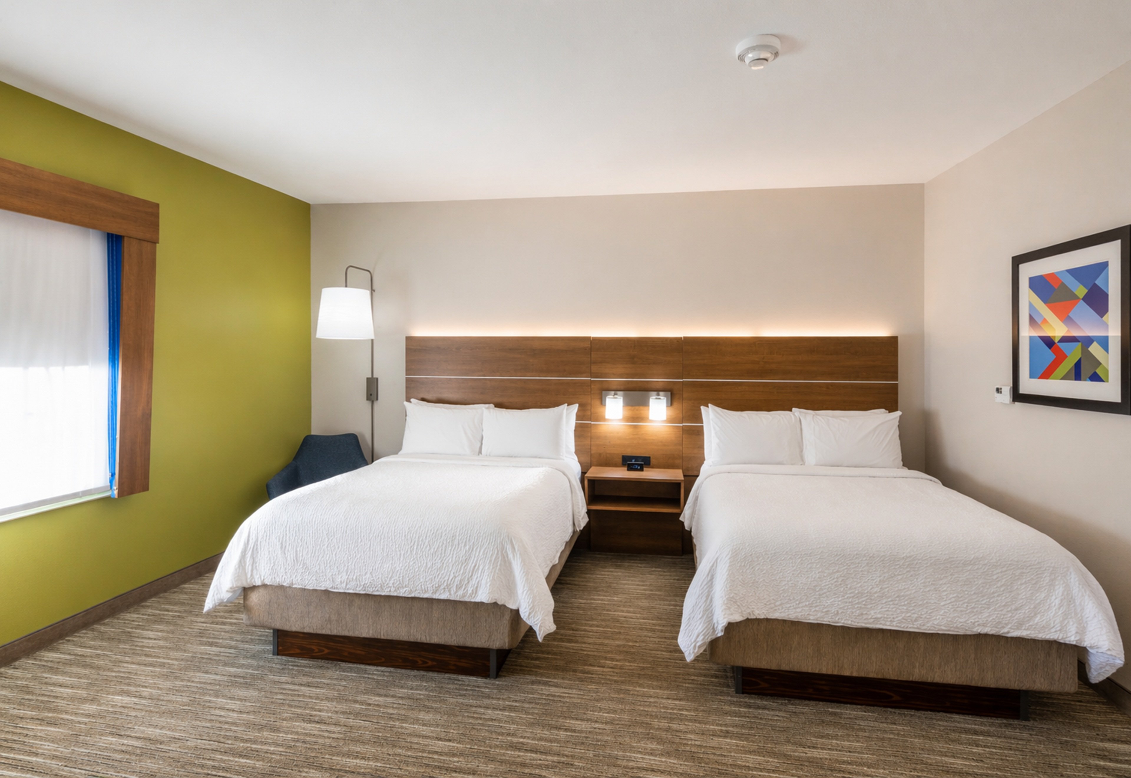 Holiday Inn Express Suites Lindale 28/68