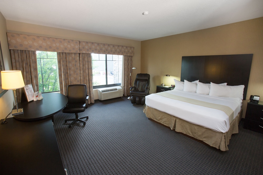 Holiday Inn Hotel Suites St Paul Ne Lake Elmo 15/80
