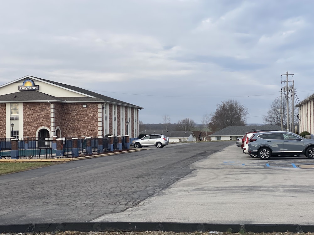 Days Inn by Wyndham Perryville 31/44