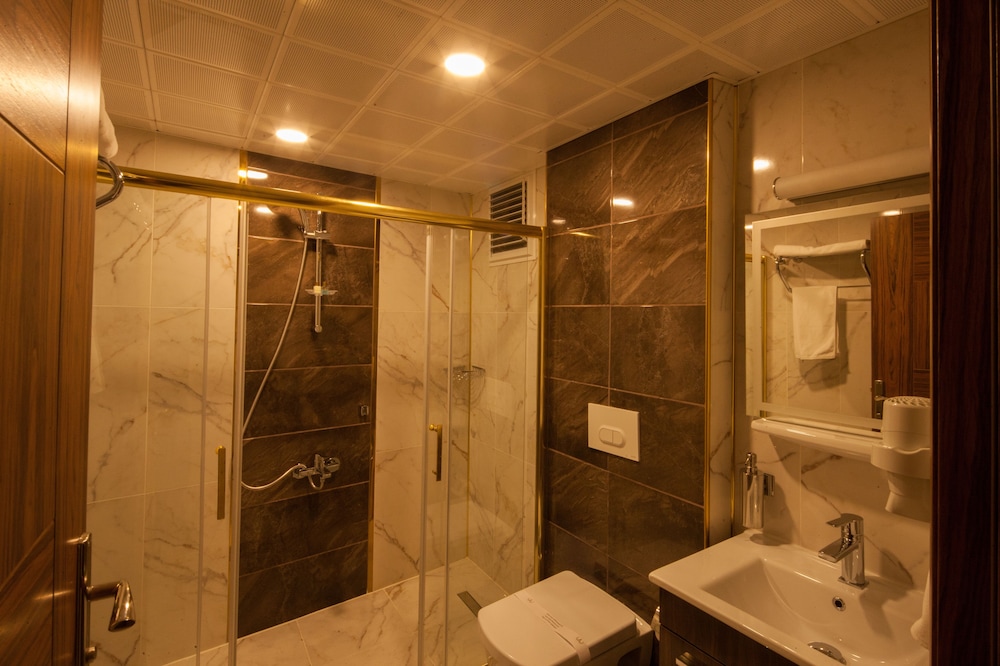 Armin Hotel 38/38