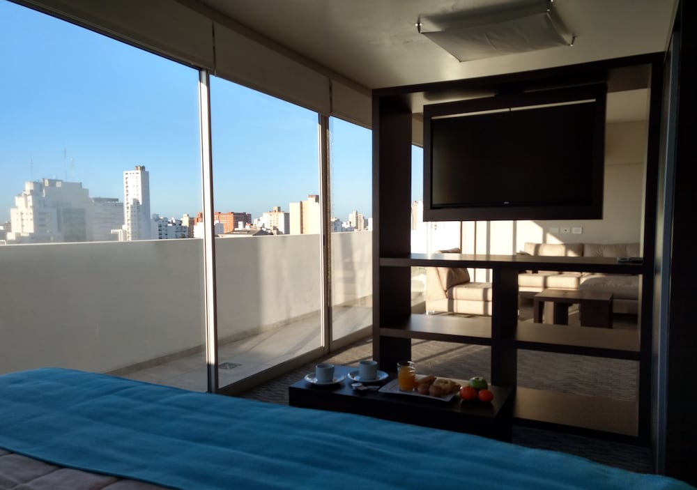 Days Inn & Suites by Wyndham La Plata 12/37