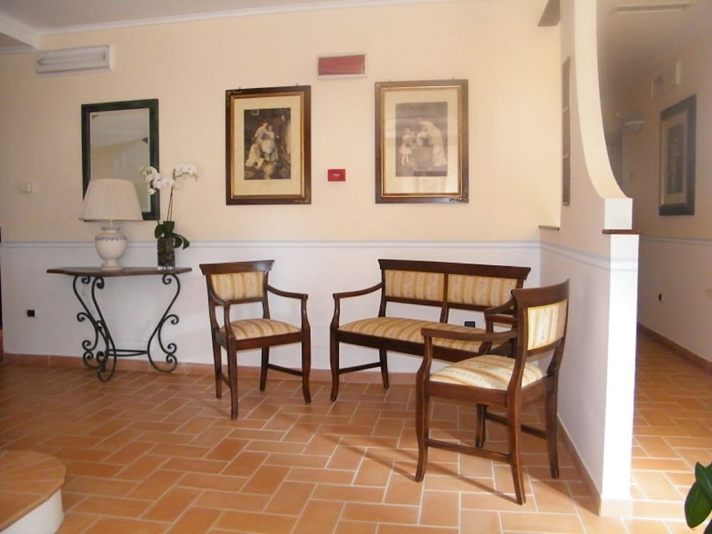 HOTEL VILLA DELLE MERAVIGLIE 40/67