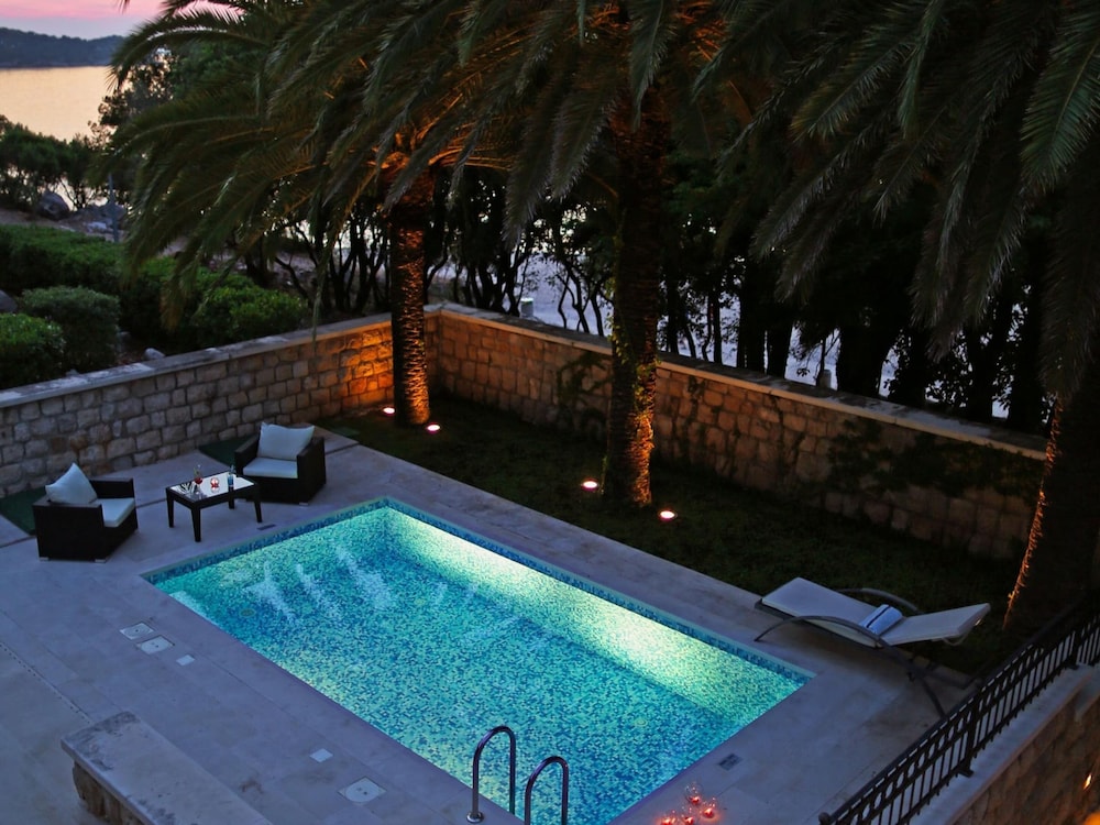 Villa Franica 49/50