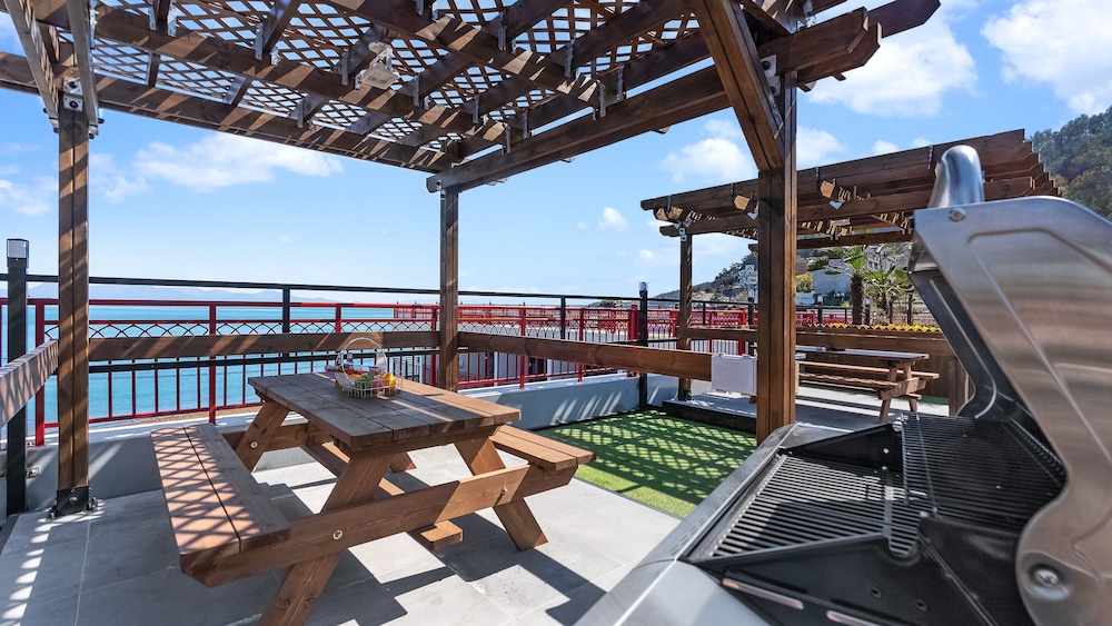 Gold Beach Resort 28/37