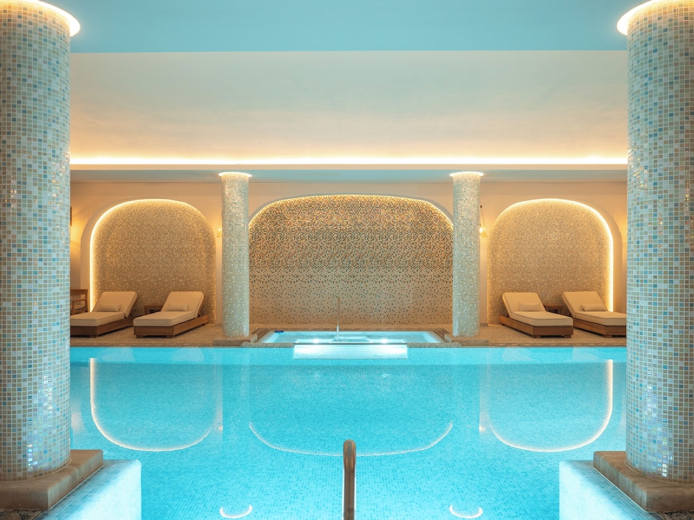 Vila Ebel Hotel, Pool & Spa 24/48