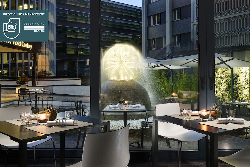 Unahotels Century Milan 39/50