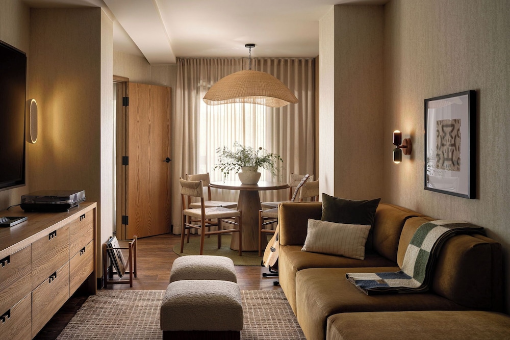 The Kenrick Hotel 33/49