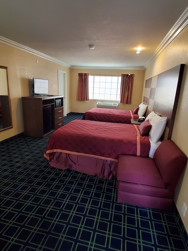 Delmonico Motel 5/11