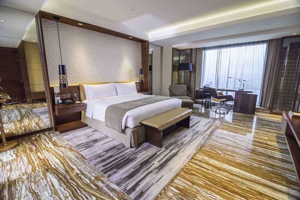 Marco Polo Ortigas Manila 13/57