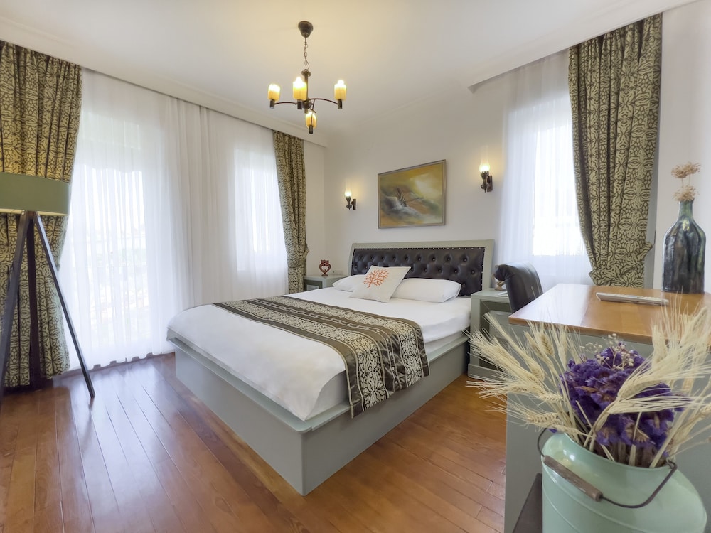 KAYEZTA HOTEL 12/49