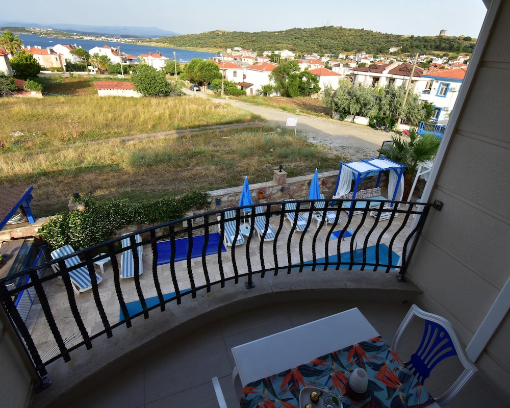 Cunda Paradise Butik Otel 46/56