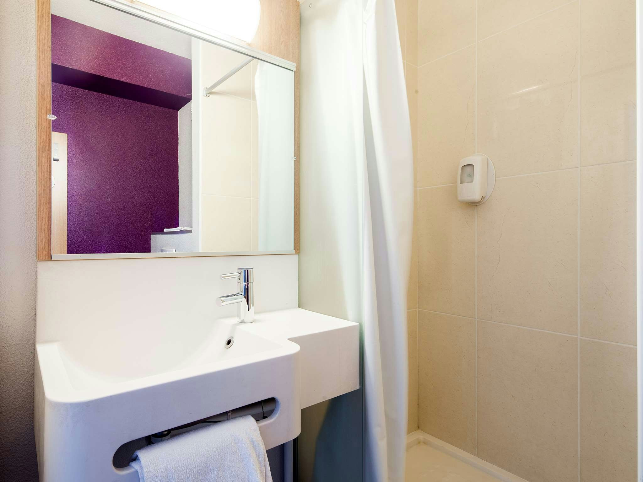 B&B Hotel Lille Tourcoing Centre 24/24