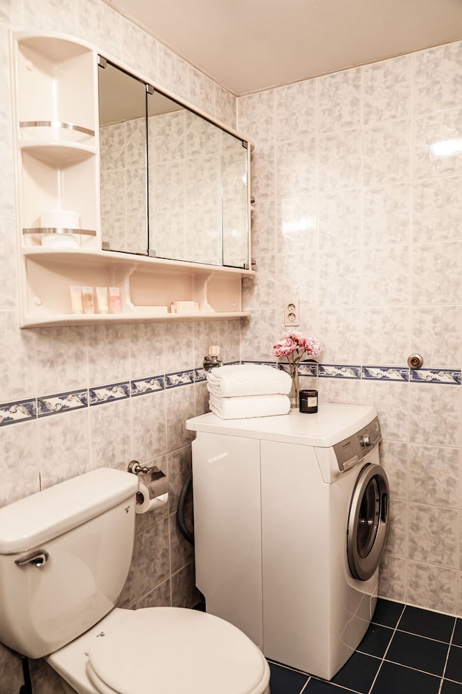 Daeha Hanoi Serviced Apartments 70/71
