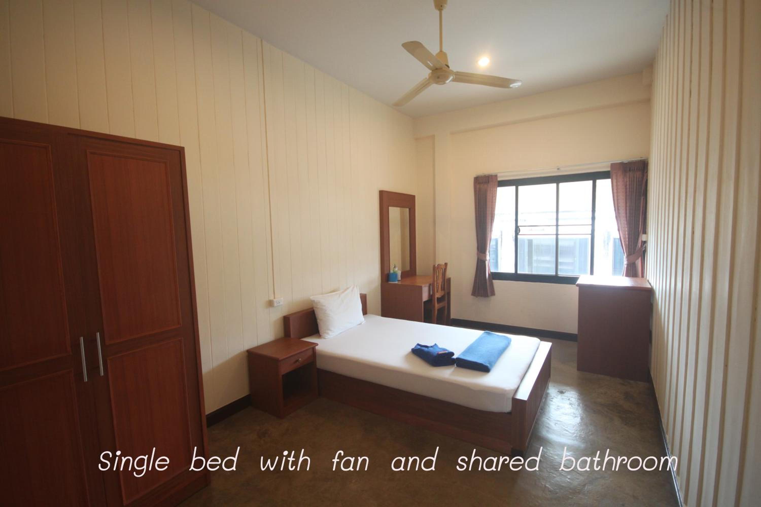 Room, Single, Shared Bathroom, with Fan