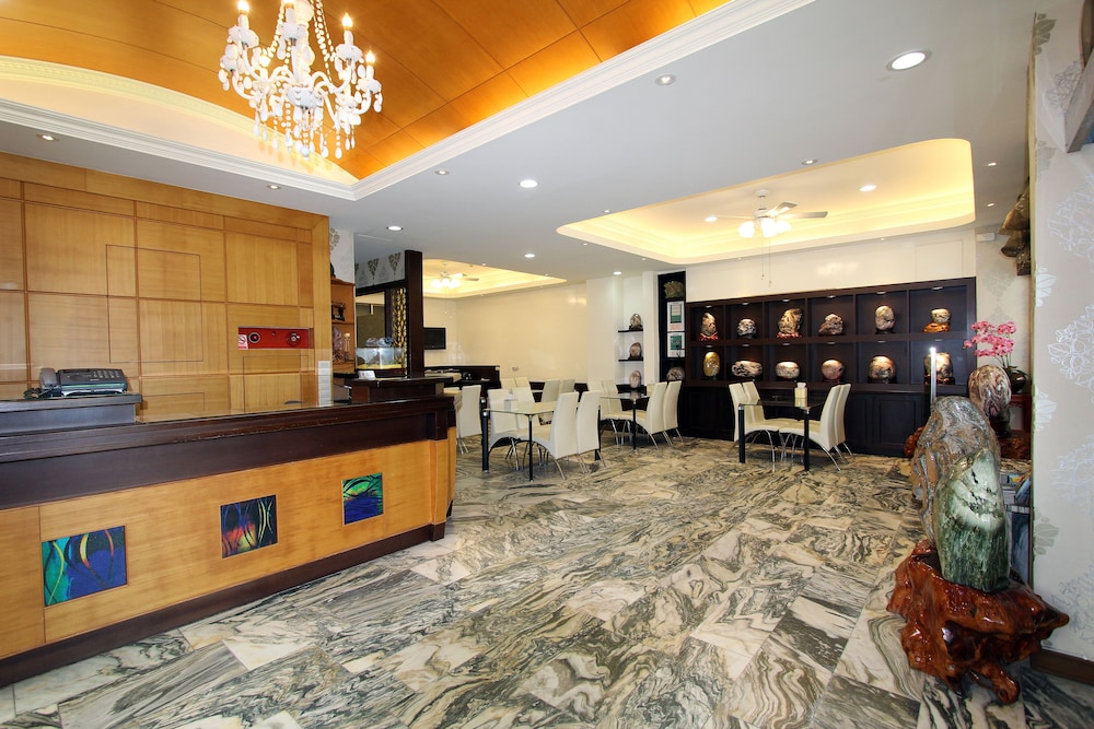 Tau Tau Chu Hotel 12/66
