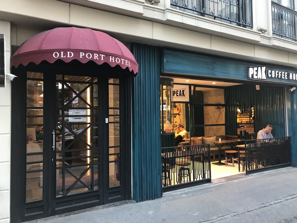 Old Port Hotel 2/65