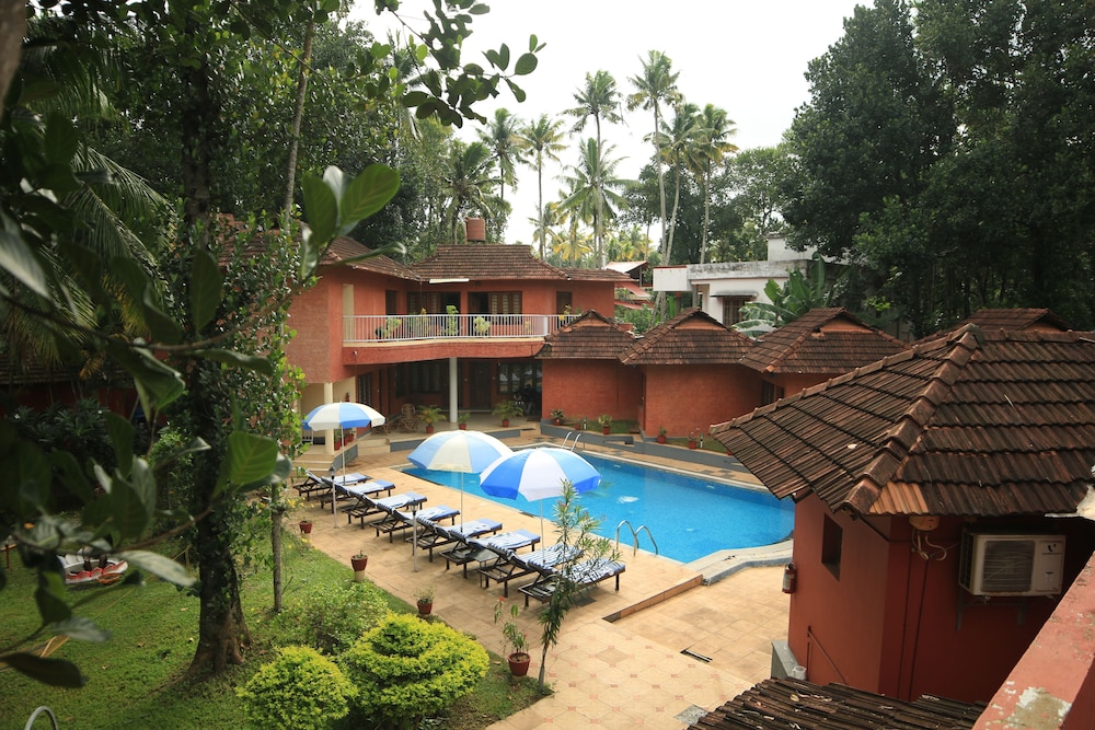 Deshadan Cliff And Beach Resort Varkala 38/50