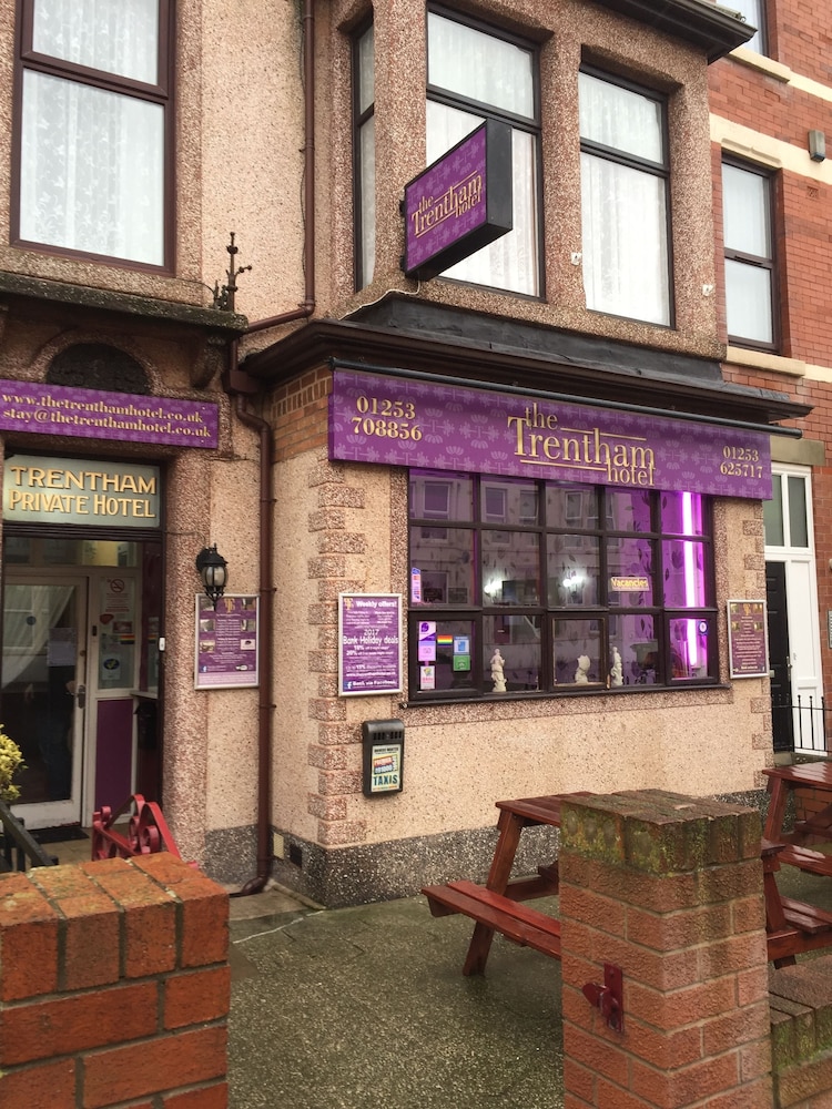 Trentham Private Hotel 4/50