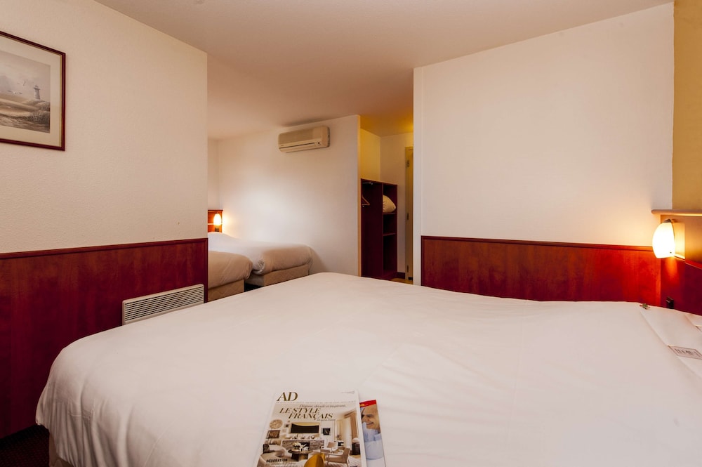 Brit Hotel Agen - L Aquitaine 16/53