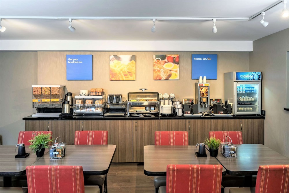 Comfort Inn Brossard 31/37
