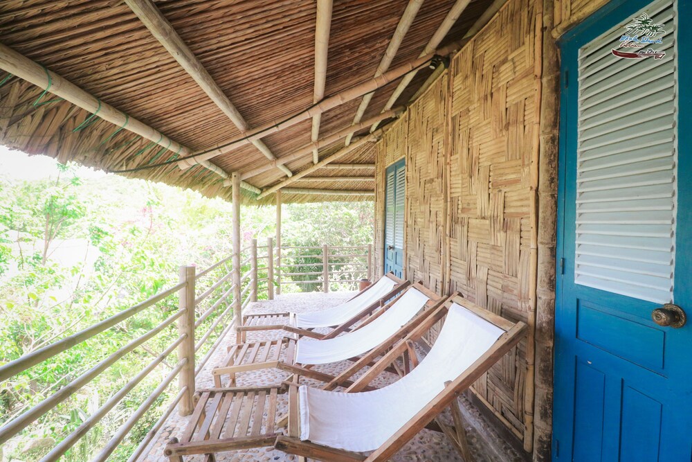 Whale Island Resort 37/68