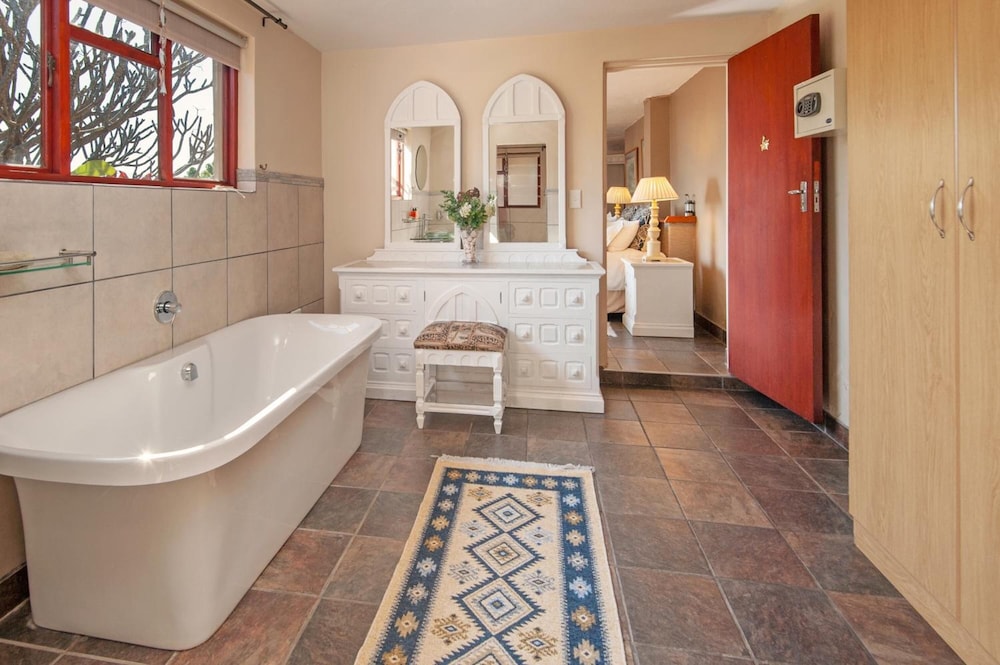 18 On Kloof Bed And Breakfast 20/20
