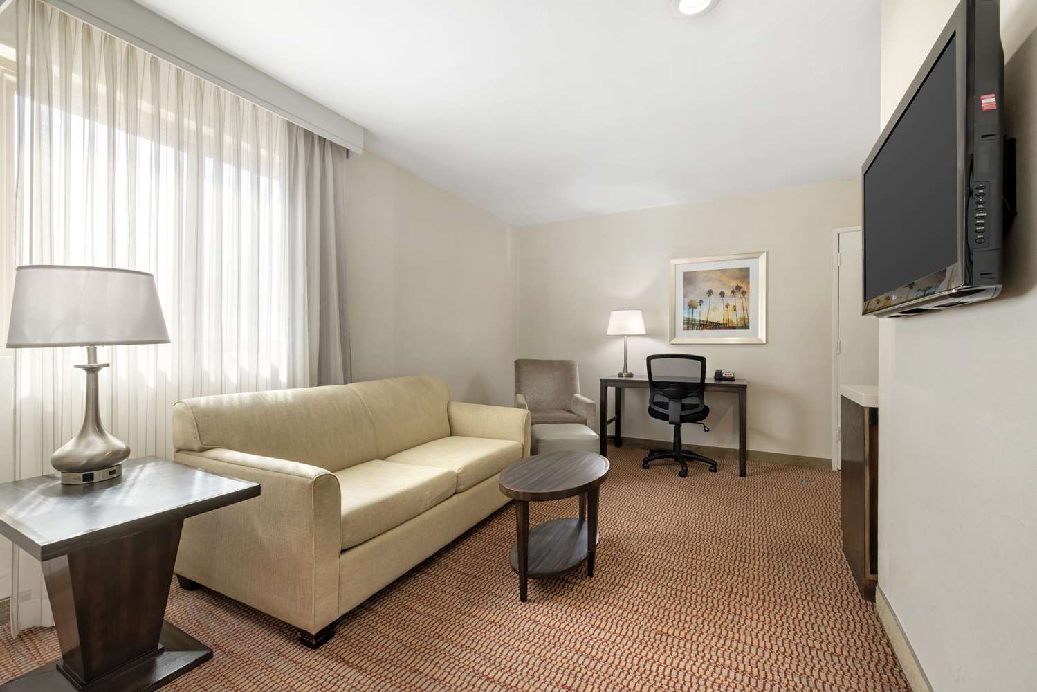 Best Western Royal Palace Inn & Suites 33/46