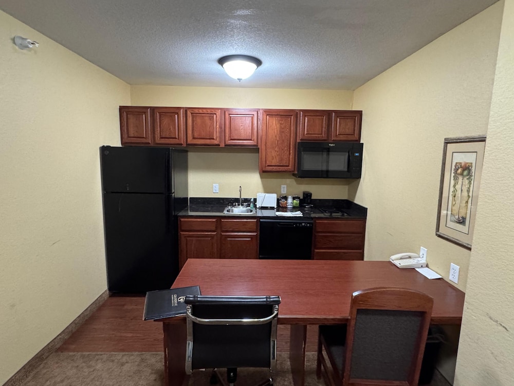 GrandStay Residential Suites Hotel 52/56