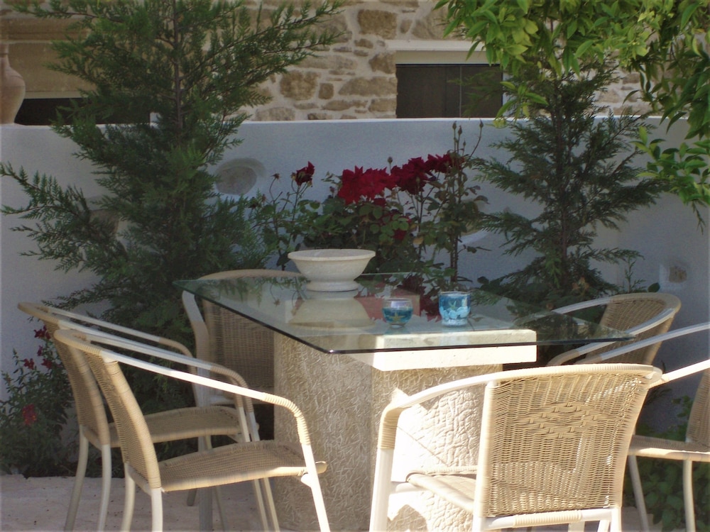 Lobby at Oasis Villa, Kamilari