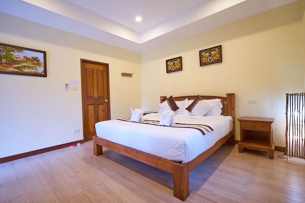 Huean Kham Hom Resort 27/72