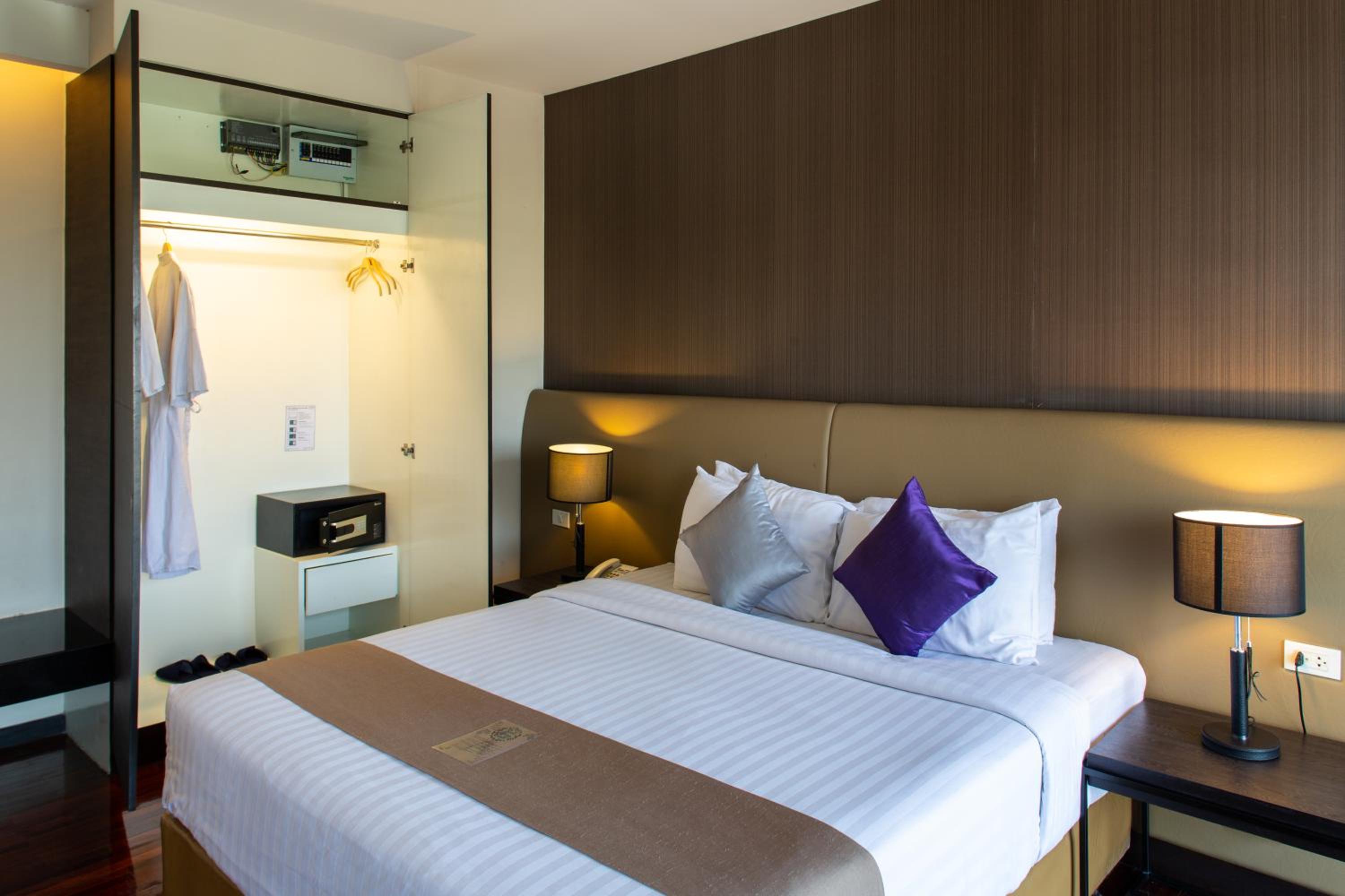 Junior  Suite