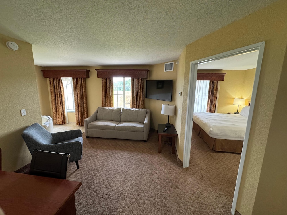 GrandStay Residential Suites Hotel 22/56